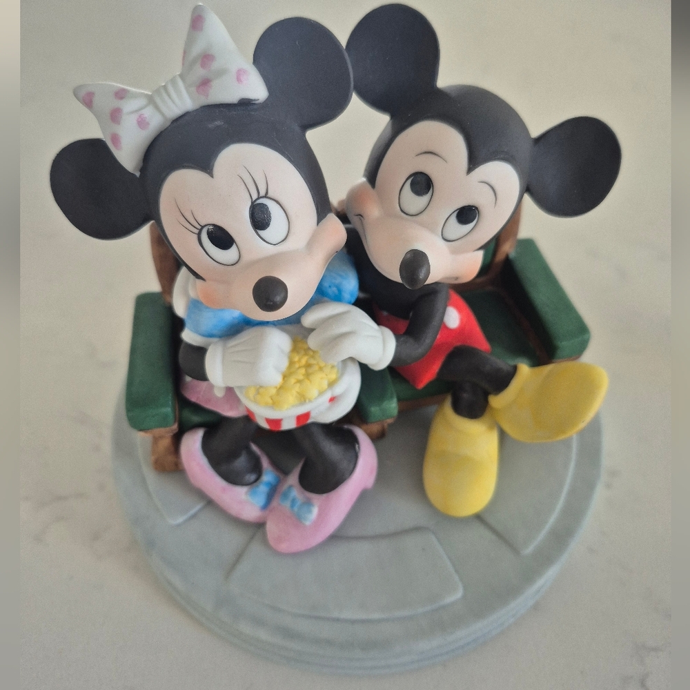Disney Figurine Mickey & Minnie Mouse Movie Date Night 90's 6" NEW